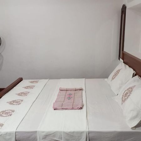 Relax Home Rambukkana Luaran gambar