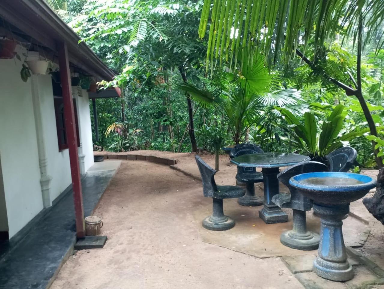 Relax Home Rambukkana Luaran gambar